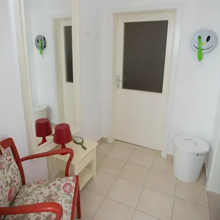 Apartment Schmuckstuck *